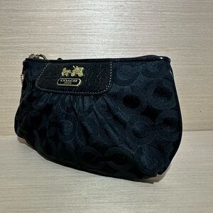 Like New - Coach Signature Wristlet Black